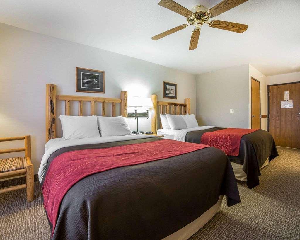 The Antler Lodge - Gardiner Room photo